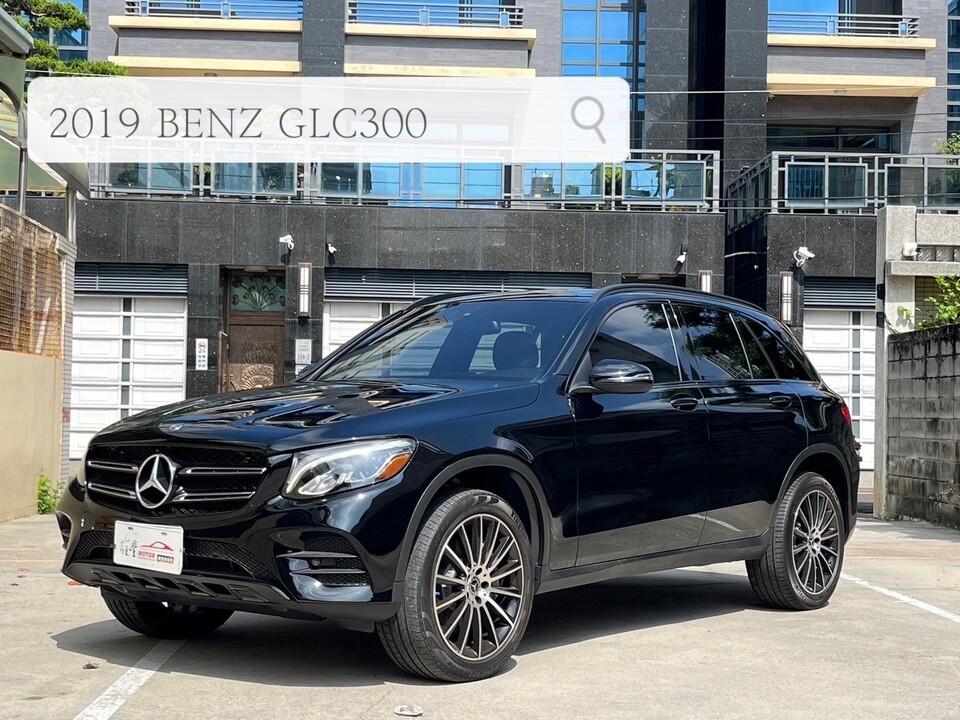 2019 BENZ GLC300